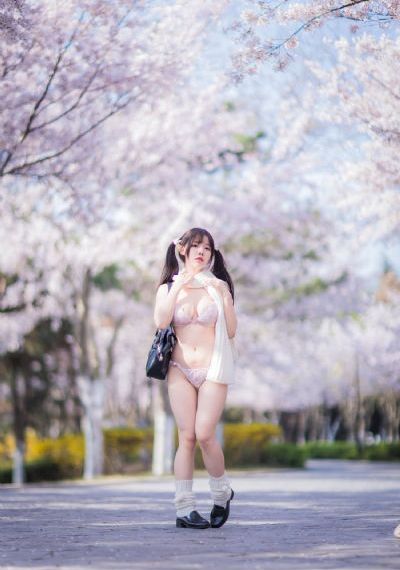 年轻的嫂子在线播放_超清超清在线观看