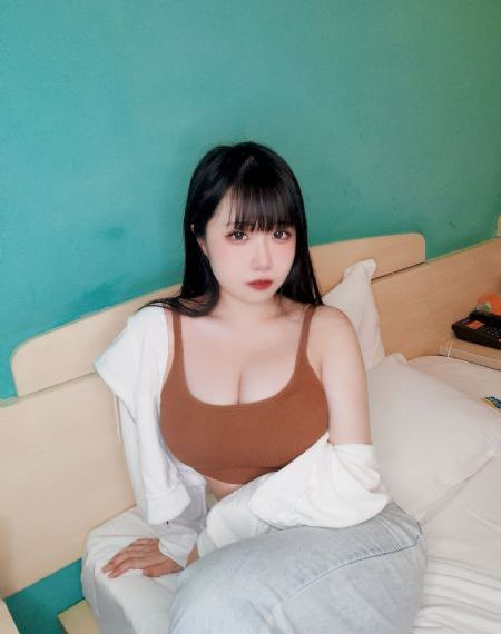老师你小兔子真可爱_国产剧电影在线观看